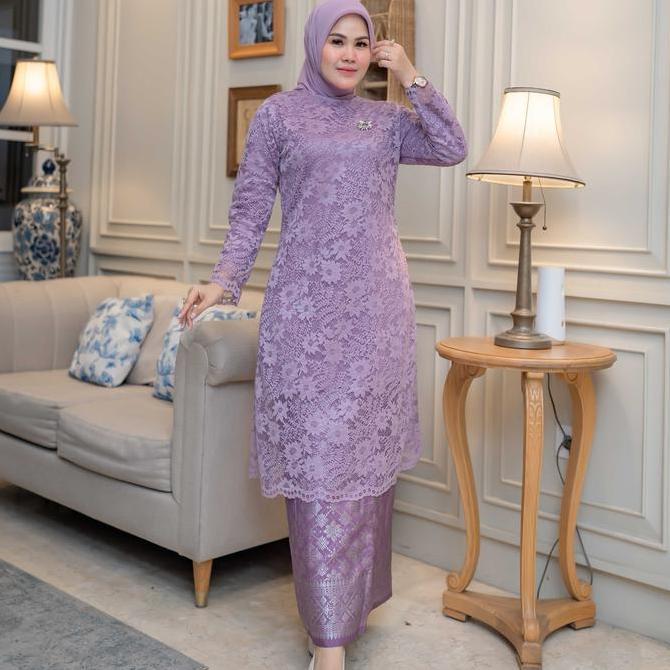 Kebaya Kutu Baru / Kebaya Tunik / Tunik Brokat / Kebaya Modern / Kebaya tile / Kebaya Favorite / Bat