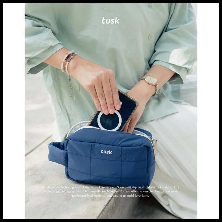 Terbaru Tusk Bag Tas Make Up Wanita Pouch Travel Kosmetik Soyu Water Resistant