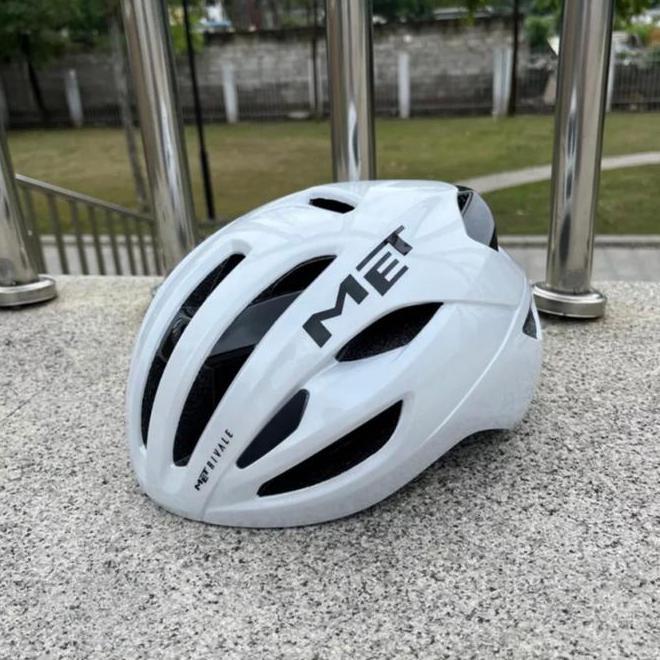 Helm Sepeda Met Rivale Quality Roadbike