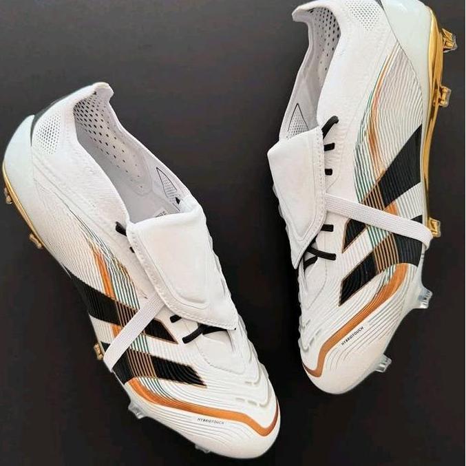OK SEPATU BOLA PREDATOR ELITE TONGUE TEAMGEIST FG WHITE BLACK METALLIC GOLD //