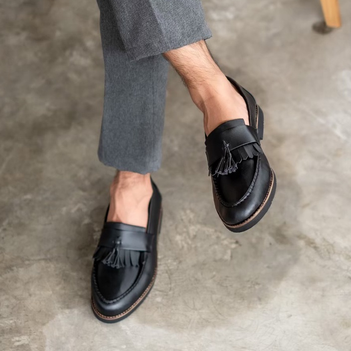 AARON BLACK - Sepatu Loafers Pria Kulit Kasual Klasik Formal Kerja Kuliah Pria/Cowok - Loafer