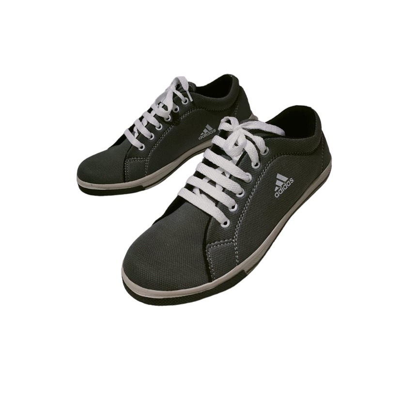 Sepatu Snekers Pria dan wanita JNC CR 7