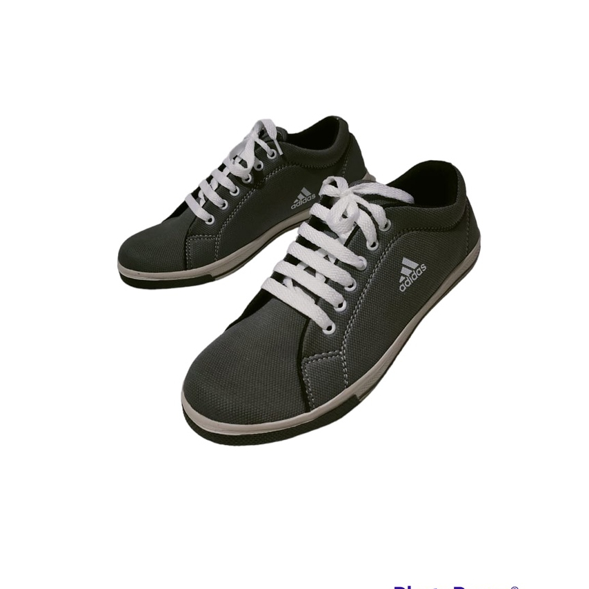 Sepatu Snekers Pria dan wanita JNC CR 7