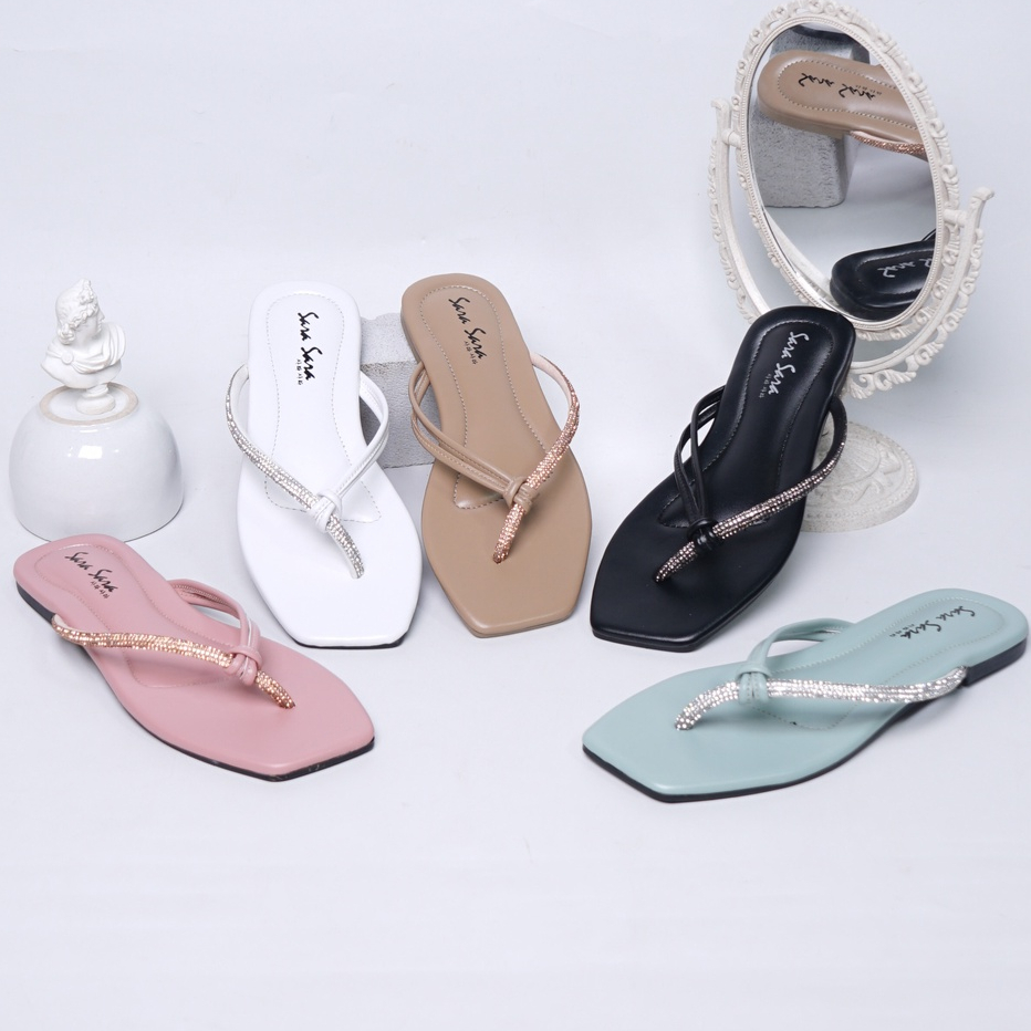 SARASARA YUK - ANGEL Sandal Wanita Jepit Blink Kristal Size 36 - 40 Sendal Teplek Flat Cewek Pergi Jalan Rumahan Belleza Warna Hitam Black Japit Rumah Anti Slip Empuk Sara Sara 37 38 39 Perempuan Kekinian Terbaru Shoes ORI Original Mall Official Store