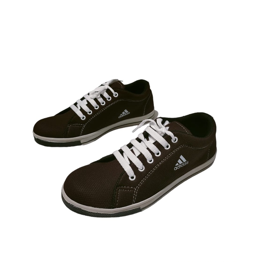 Sepatu Snekers Pria dan wanita JNC CR 7