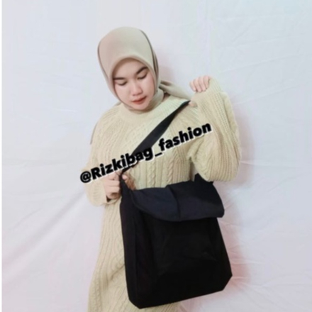 Rizkibag Seiya Sling Bag Wanita