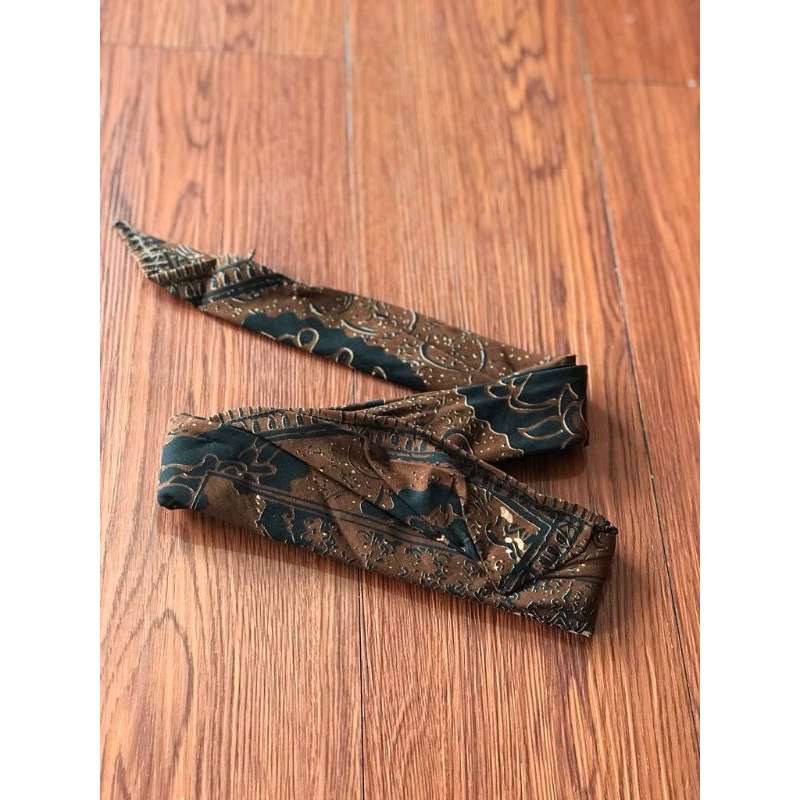 UDENG BATIK NAYAH SETENGAH JADI