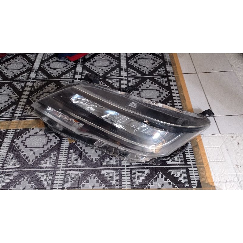 headlamp lampu depan terios rush 2018