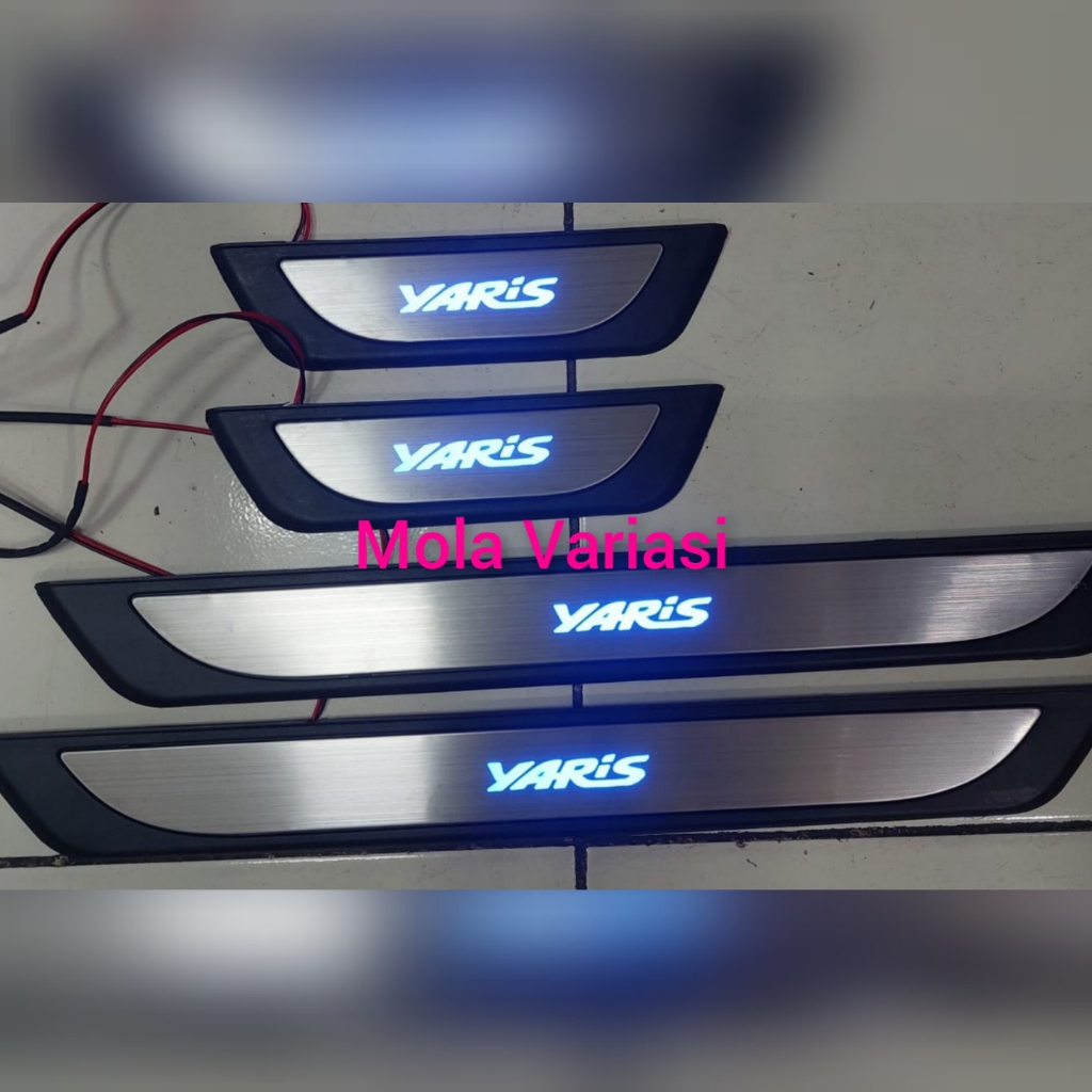 Silplate Samping Mobil Toyota Yaris Plus Lampu LED