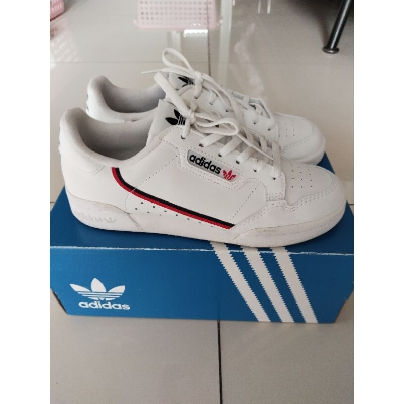 Preloved Sepatu Adidas Wanita