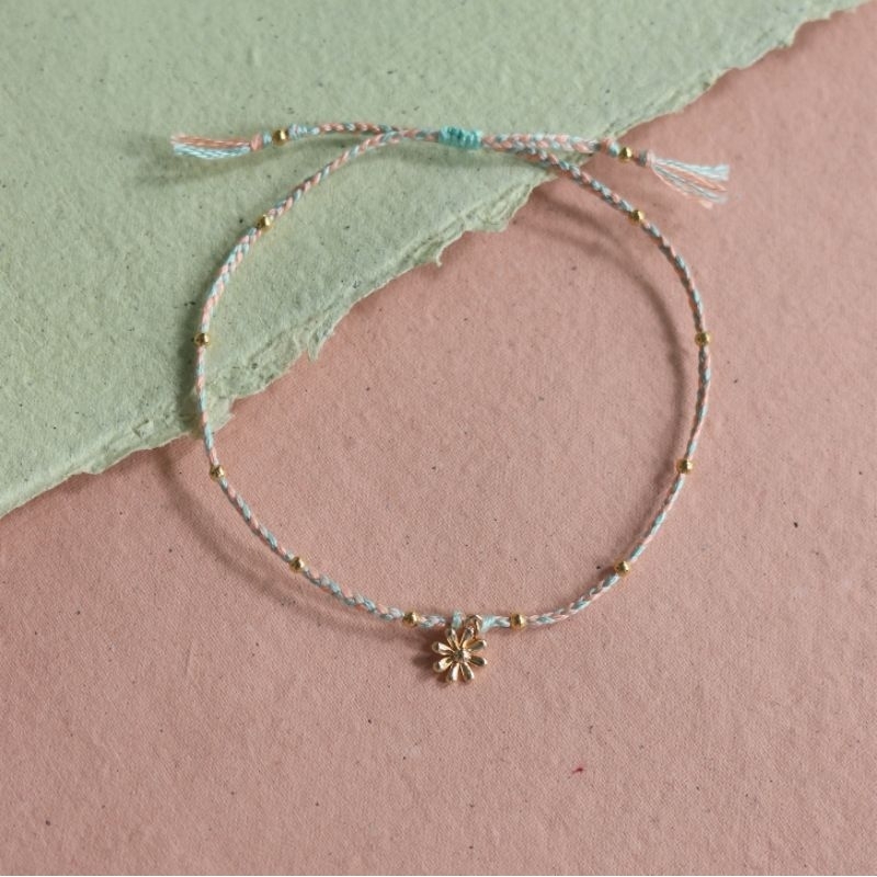 Gelang Benang Tipis 1