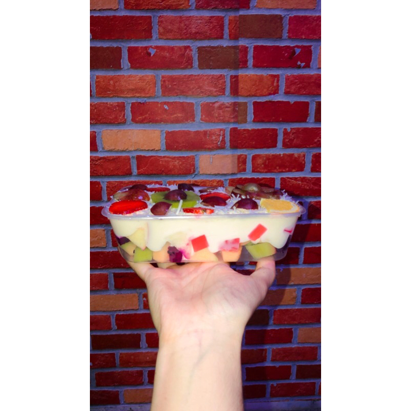 

salad buah (650ml) 5pcs
