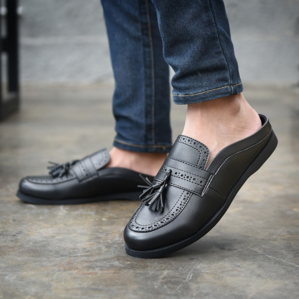 RIONZ MARTINES - Sepatu Kulit PU Asli Casual Santai Slip On Pria Mules Slop Tutong Bustong Cowok Dewasa Semi Formal Pria Kantor Pesta Kondangan Gereja Original Murah Trendy Terbaru Terlaris