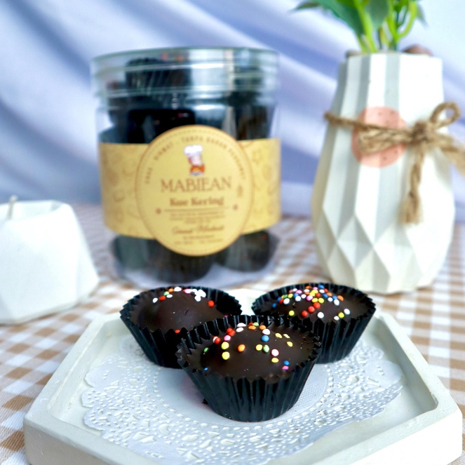 

Kue Coklat Bulat Spinkles Mabiean Kue Lebaran Kue Kering Kemasan Toples