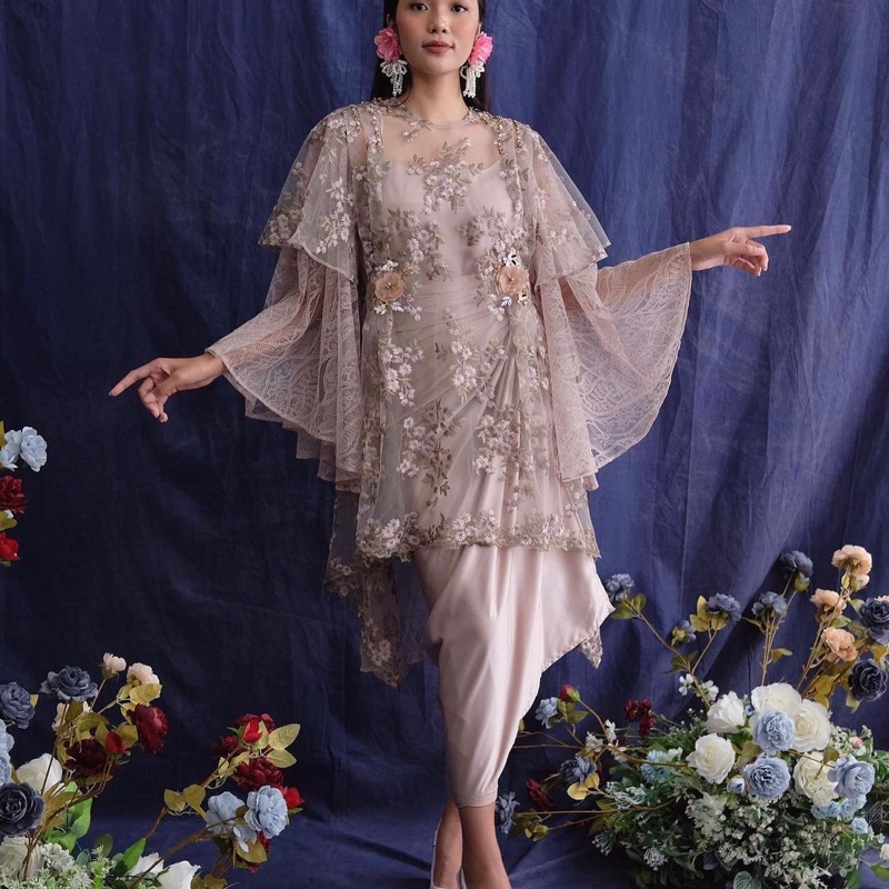 (SEWA baju kondangan / RENTAL kebaya) jaleela wisuda tunangan lamaran