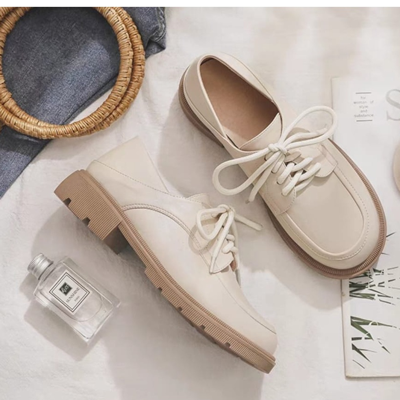 Sepatu Wanita RETRO Kulit Series Cream / Sepatu Docmart Kasual Impor Premium 0667