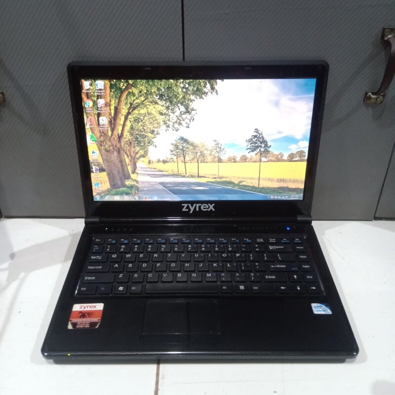Laptop Zyrex Clevo Intel Celeron