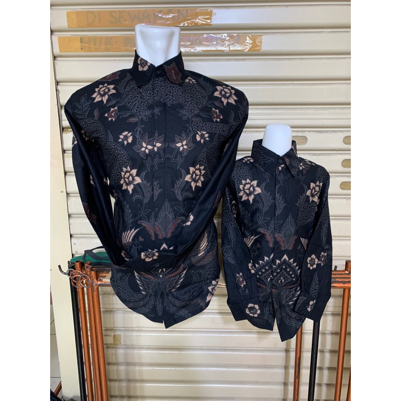 H MOTIF TERBARU ,Batik Couple ayah anak Lengan Panjang lapisan furing hero,Warna hitam pekat,Batik Premium,Batik Modern,Batik Jumbo,Batik Solo,Batik Kantoran