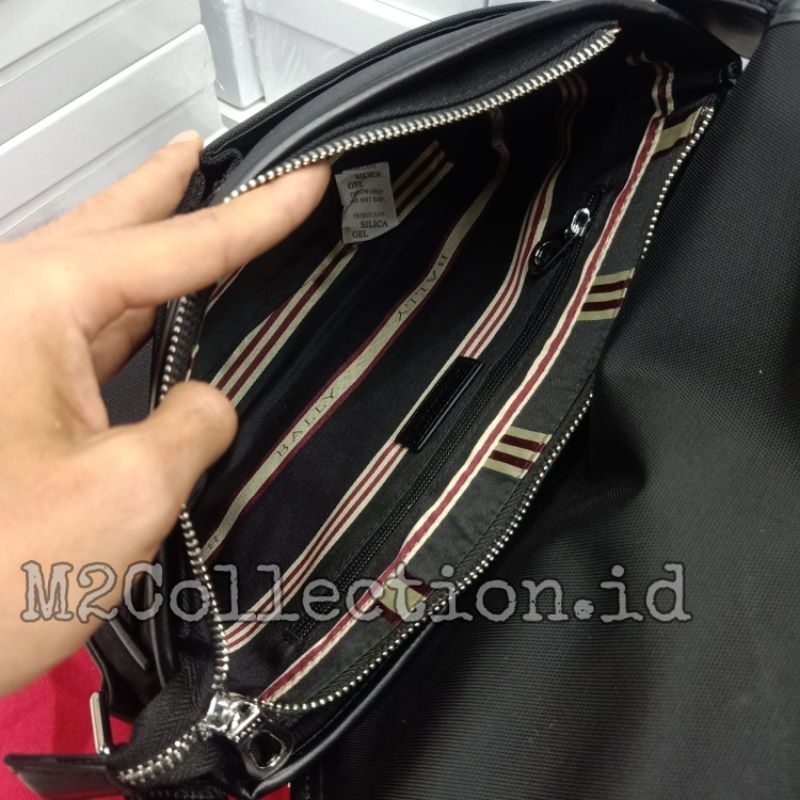 Tas Selempang Bally Logo List Merah Putih Messenger bag Mirror Quality