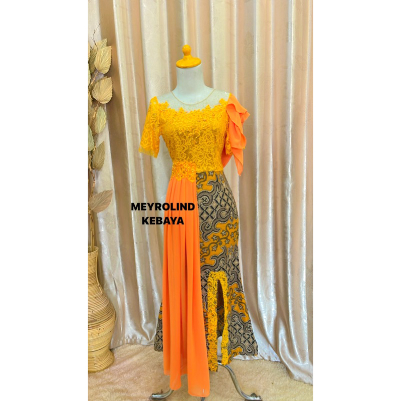 DRESS KEBAYA / KEBAYA COUPLE / DRESS MODERN / DRESS PREMIUM / BRIDESMAIDS / DRESS WISUDA / CUSTOM DR