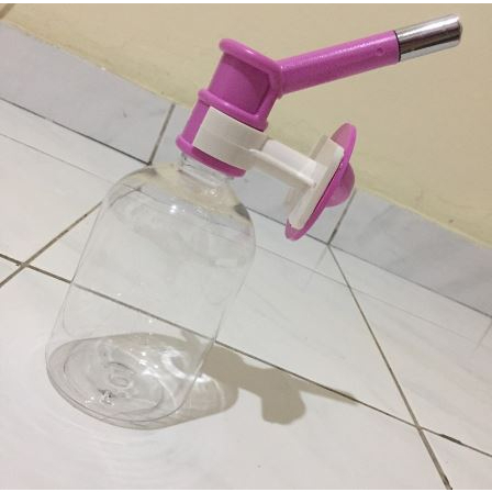 Tutup Botol Dispenser Minum Gantung Kandang Hewan Kucing Anjing Kelinci Hamster Marmut