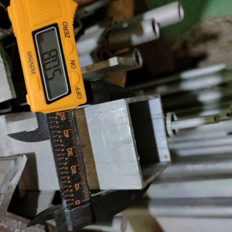 hollow aluminium 50mm x 50mm tebal 3mm panjang per CM