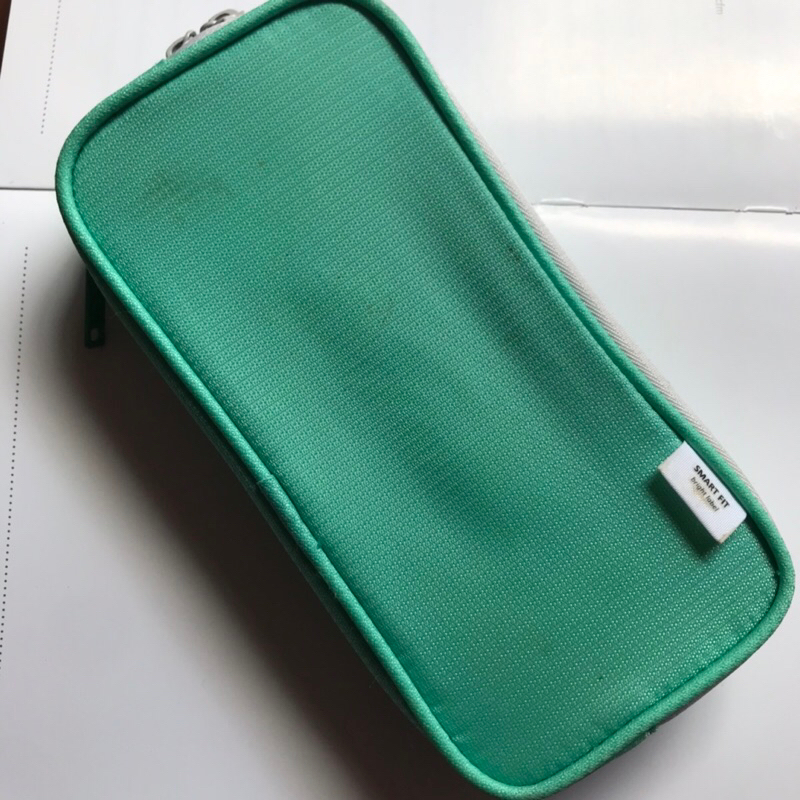 

Preloved Lihit Lab. Double pen case small A-7660