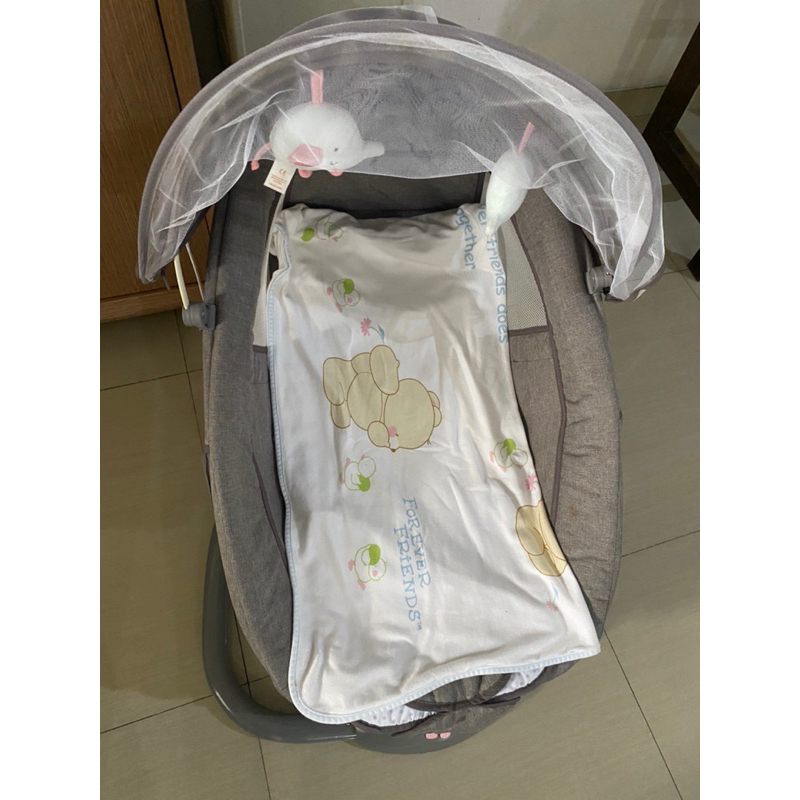 Preloved Bouncer baby swing...