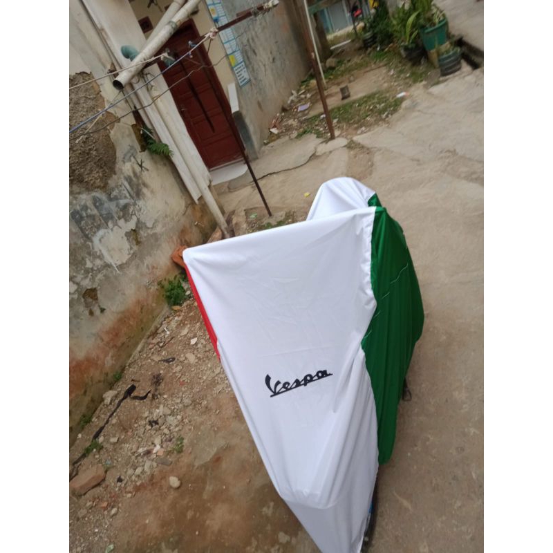 sarung cover motor vespa clasic dan matic model italy kualitas bagus