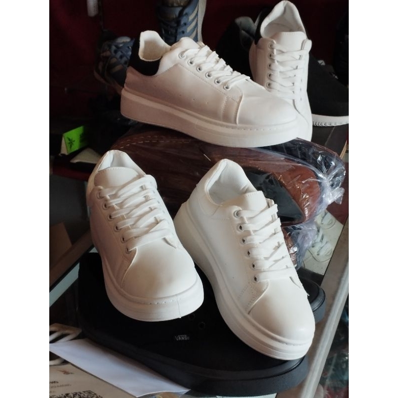 Sepatu Wanita Sneakers Putih Import kets Sekolah Kerja Sport High Casual Terbaru