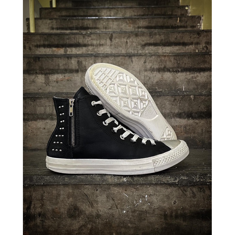converse leather zip