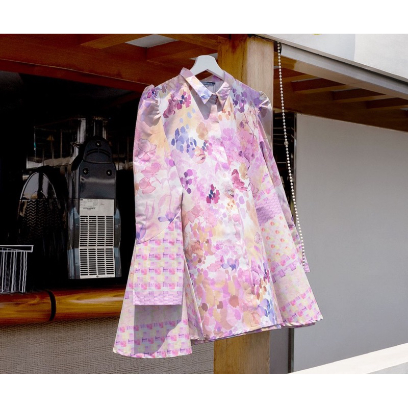 PRELOVED BENANG JARUM Acacia statement satin shirt acacia shirt by Benang jarum