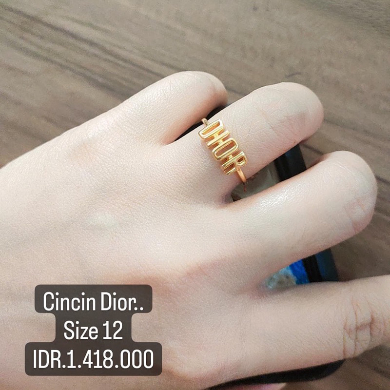 Cincin Emas Dior