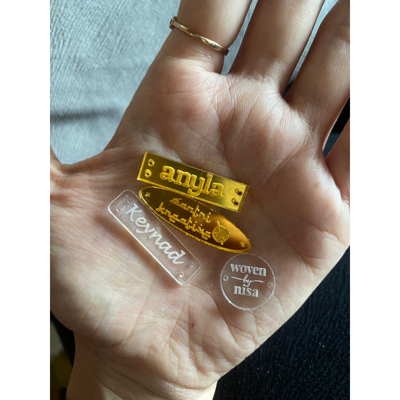 

LABEL AKRILIK MINIMAL ORDER 50pcs