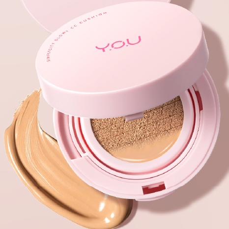 YOU Simplicity Glowy CC Cushion | Natural Makeup Foundation | Bedak Wajah | Ringan Tahan Lama / YOU Simplicity Glowy CC Cushion | cushion simplicity NEW COVER ( YOU MAKEUPS OFFICIAL STORE )