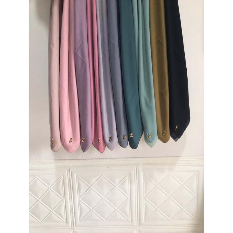 Hijab Segiempat Polos Voal Premium Sewing By Zenobia Scarves