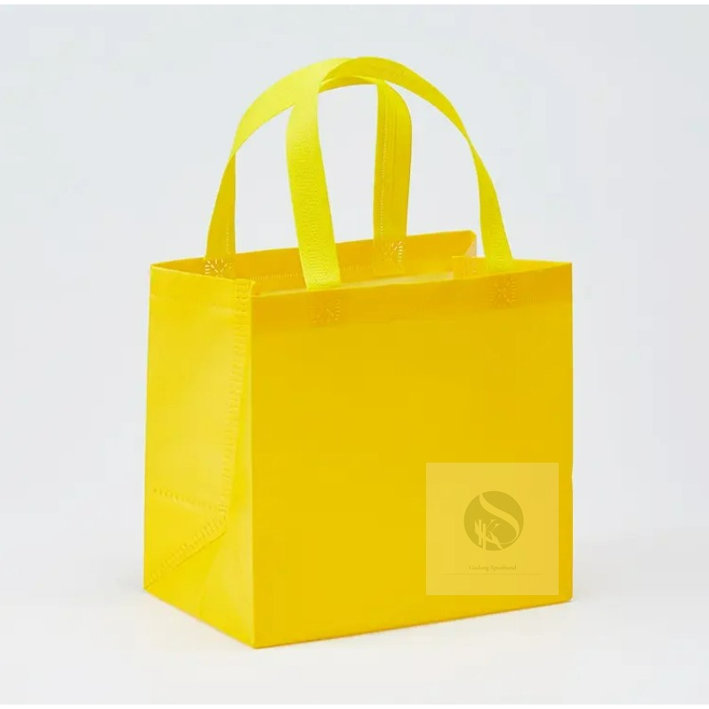 

Tas Spunbond murah SOS 22x22x25 press /spunbun bento UNTUK BOX 18x18-20x20CM hampers idul fitri / lebaran / nasi kotak