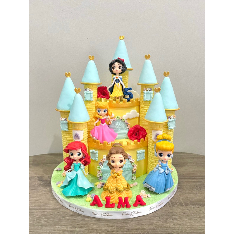 

cake ultah tema castle princess