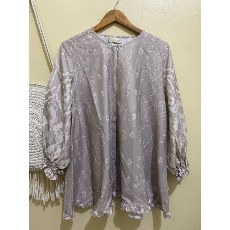 cika blouse wearing klamby preloved XL