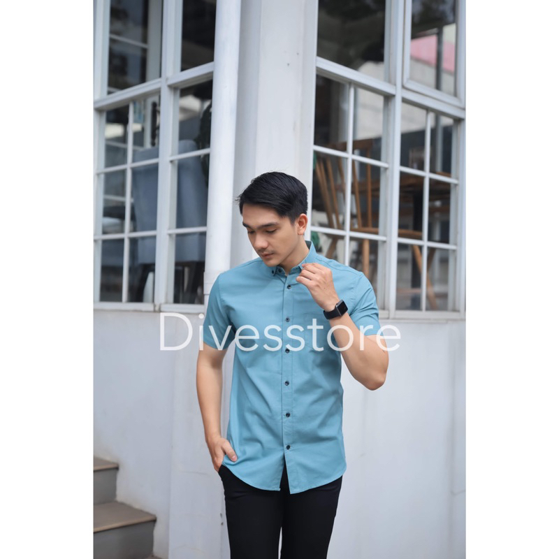 Kemeja pria cowok polos slimfit kasual basic HeM lengan pendek biru mint