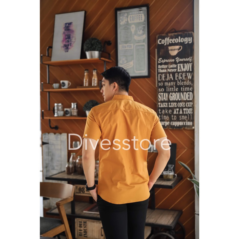 Kemeja Pria Cowok Polos Tangan Lengan Pendek Slimfit Casual Kantoran Murah Sale Premium Mustard