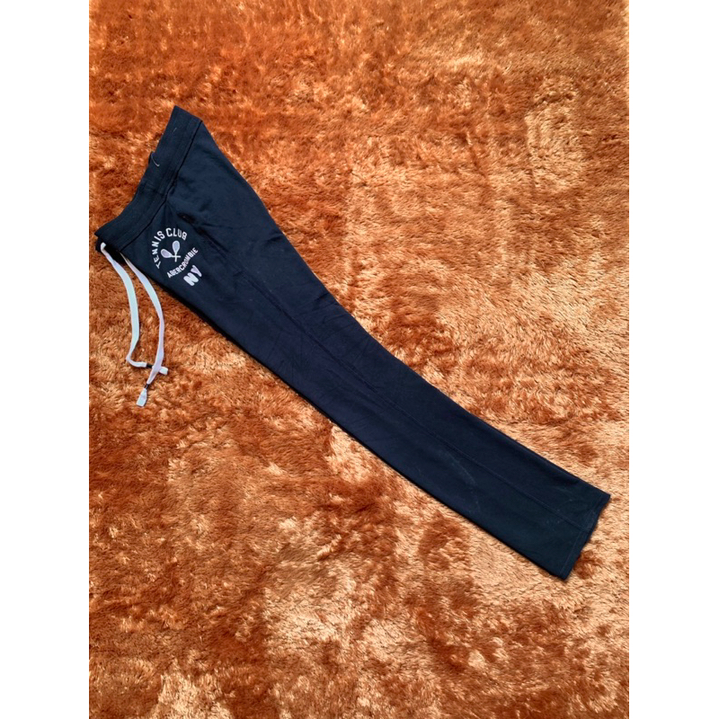 CELANA TRAINING ABERCROMBIE SECOND THRIFT