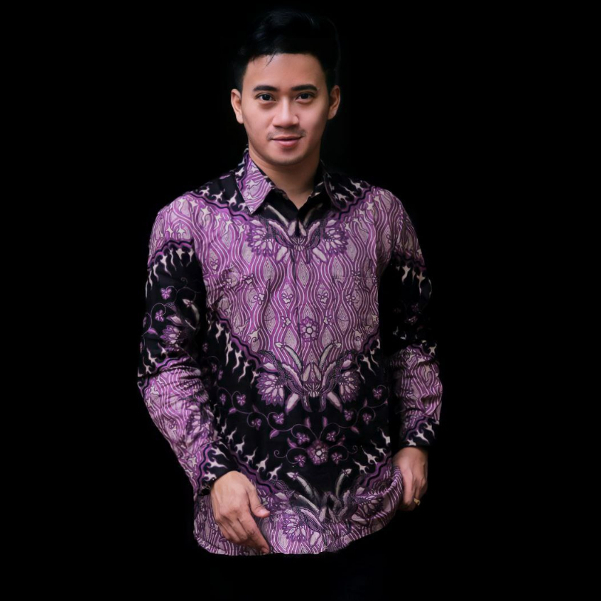 Kemeja batik pria lengan panjang motif keris ungu