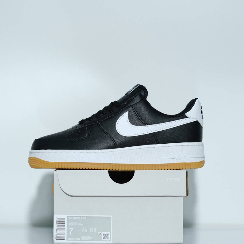 AIR FORCE 1 LOW BLACK WHITE GUM BNIB