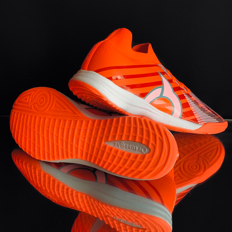 SEPATU FUTSAL ORTUSEIGHT CATALYST GLITCH IN