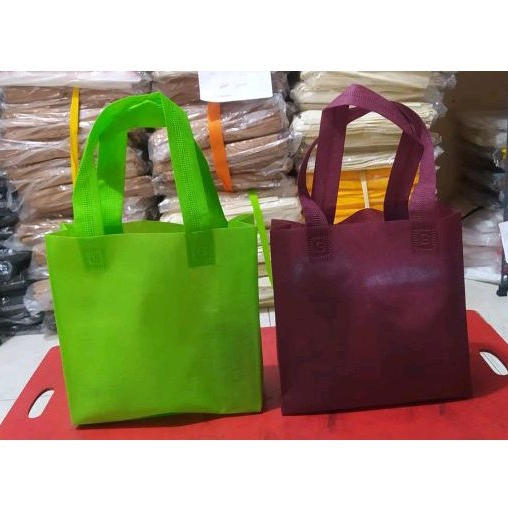 

Goodiebag 20 x 25 tas souvenir kado ulang tahun lipat samping isi 12 pcs