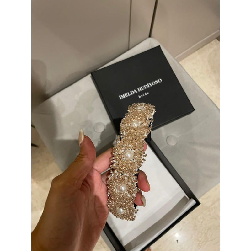 IMELDA HUDIYONO headband preloved VGC