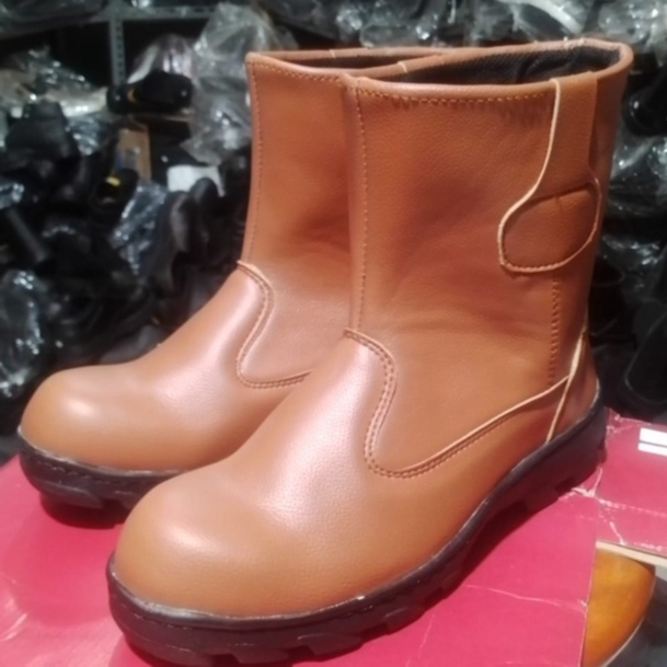 sepatu safety boot pelindung sepatu kerja66