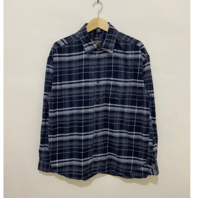 KEMEJA WHOAU CALIFORNIA SECOND ORIGINAL