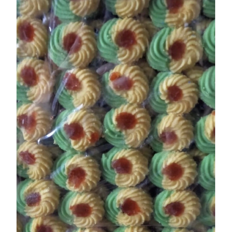 

KUE SEMPRIT NANAS KOMBINASI PANDAN 200gr